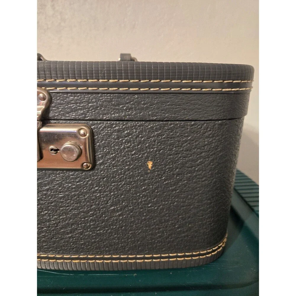 Vintage Blue Train/Vanity Case